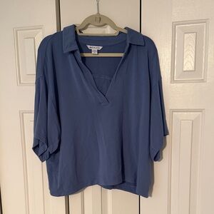 Athleta Relaxed Blue Seasoft top